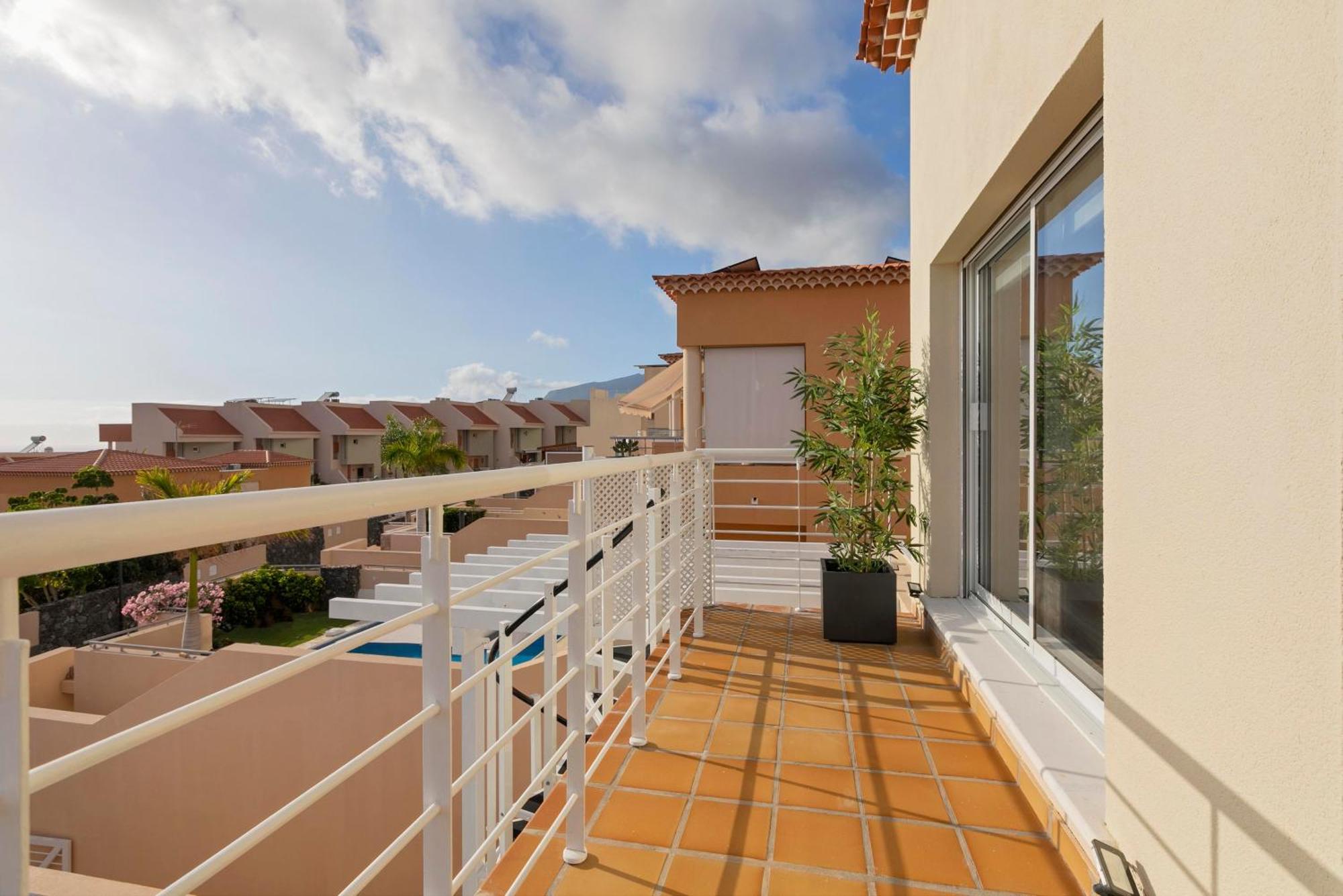 My Island Escape - Sea Views - Private Pool, Sauna Puerto de Santiago  Exteriör bild